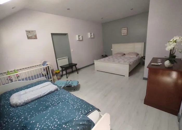 T2 Calme Et Chaleureux 1 A 5 Pers 度假居